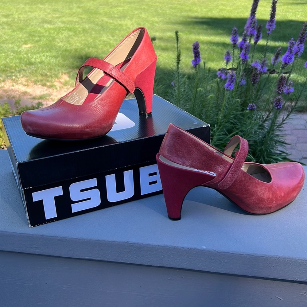 Tsubo vintage red heels. Style name - Acrea. Size 39/9.